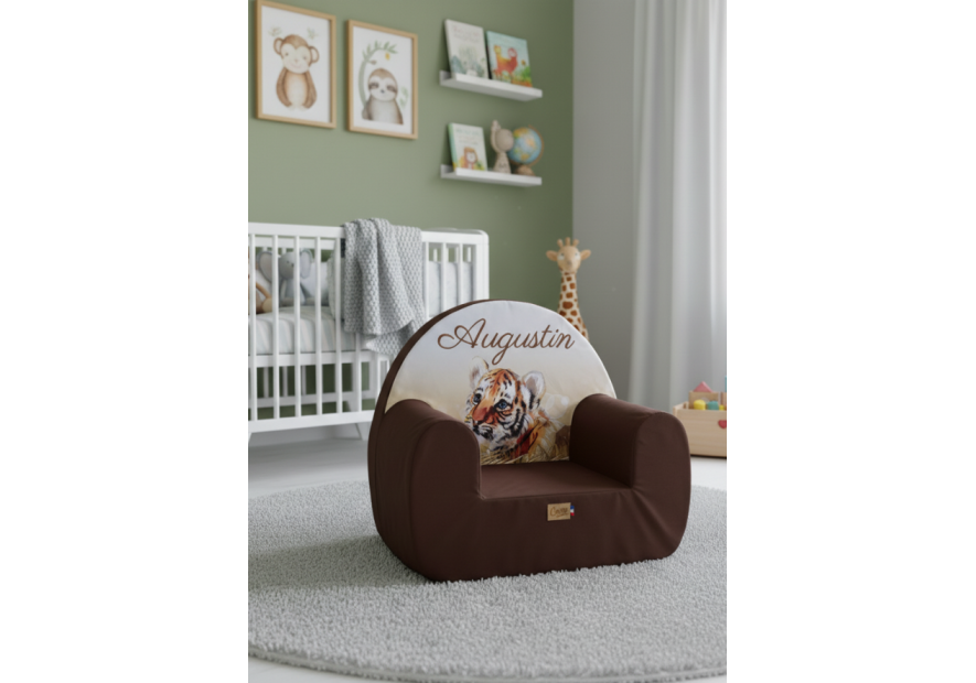 Cadeau de Naissance : Quid d’un Fauteuil Personnalisable ?